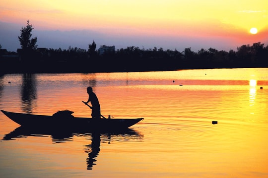 Nhớ đò Lười