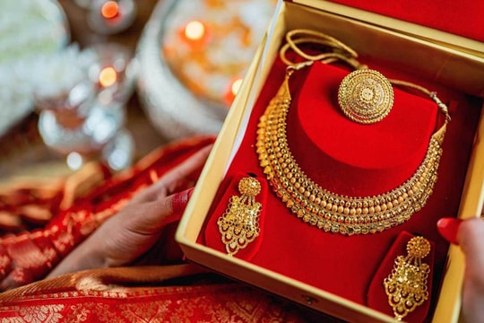 Giá vàng hôm nay 14/9 tiếp tục tăng cao