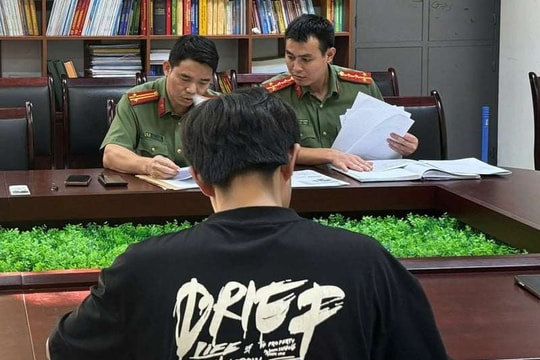 Sinh viên lập nhóm "Rạp xiếc trung ương” gửi 10.000 đồng ủng hộ đồng bào bị thiệt hại do cơn bão số 3