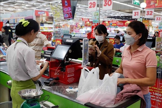 Thủ tướng yêu cầu không để xảy ra tình trạng găm hàng, tăng giá bất hợp lý sau bão