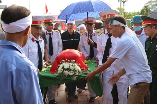 Tổ chức lễ truy điệu và an táng hài cốt liệt sĩ Nguyễn Văn Thương về quê nhà Nghĩa An (Ninh Giang)