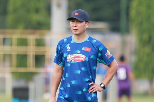 V-League khởi tranh và điều ước của ông Kim Sang Sik