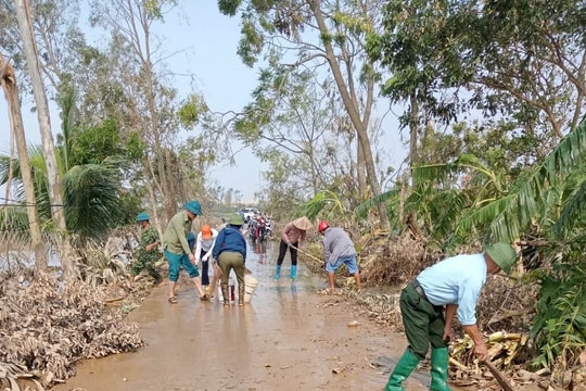 59 hộ dân ở vùng ngập lụt thôn Bồ Nông (Kim Thành) đã trở về nhà an toàn sau 5 ngày di dời