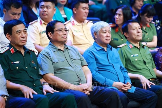 Thủ tướng Phạm Minh Chính dự Chương trình "Điểm tựa Việt Nam"