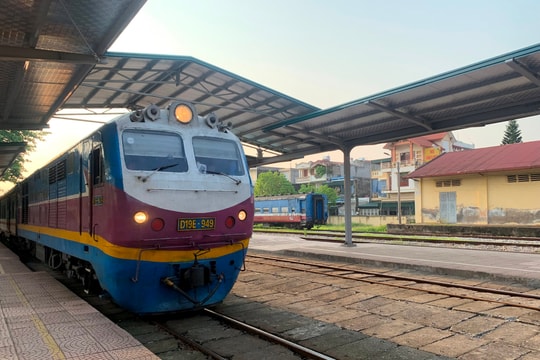 Tuyến đường sắt Hà Nội - Hải Phòng hoạt động trở lại nhưng vắng khách