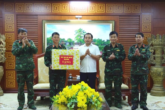 Khen thưởng 7 tập thể, cá nhân thuộc Quân đoàn 12 hỗ trợ Hải Dương khắc phục hậu quả bão số 3