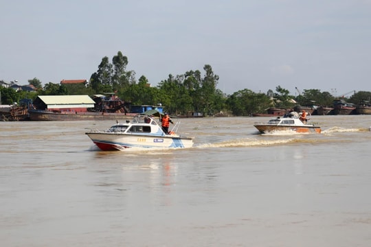 Tìm thấy thi thể nạn nhân thứ hai vụ sập cầu Phong Châu