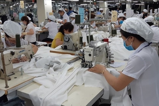 Công nhân có phải đóng góp cho quỹ phòng chống thiên tai không?