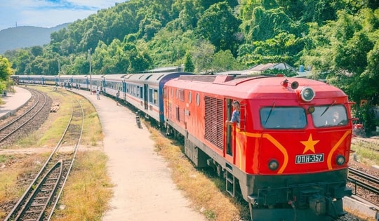 Mở bán vé tàu Tết 2025 từ ngày 1/10