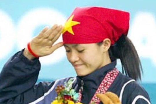 "Cô gái vàng" Lưu Thị Thanh đấu giá huy chương ASIAD ủng hộ đồng bào bị ảnh hưởng bởi bão lũ