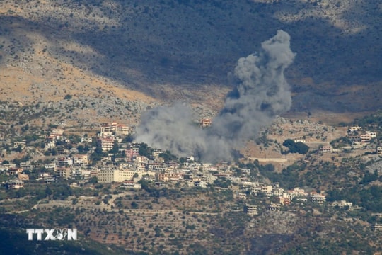Israel không kích cơ sở chứa vũ khí của Hezbollah ở miền Nam Liban