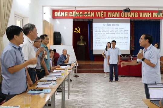 Đào tạo giảng viên nguồn về quản lý và vận hành Câu lạc bộ Liên thế hệ tự giúp nhau tại Hải Dương