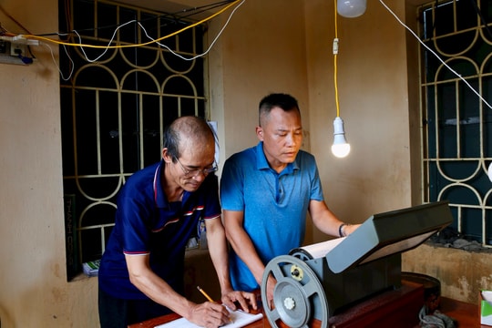 Lặng thầm "đong đếm" nắng mưa