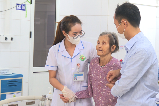 Bệnh viện Bệnh nhiệt đới tỉnh Hải Dương cứu sống bệnh nhân cao tuổi suy hô hấp nặng
