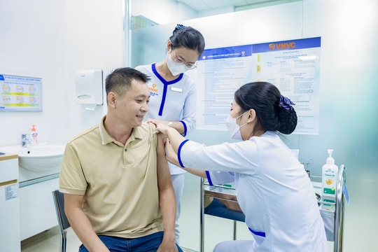 Việt Nam chính thức triển khai tiêm vaccine ngừa sốt xuất huyết