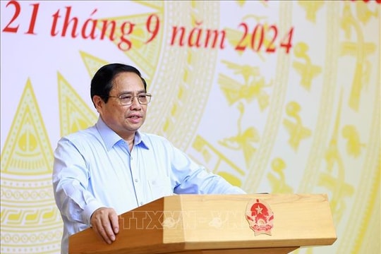 Chính phủ cam kết không hình sự hóa các quan hệ kinh tế, bãi bỏ giấy phép con
