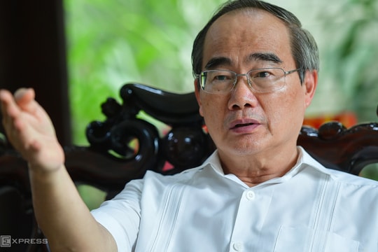Lương tối thiểu đủ nuôi gia đình mới khuyến khích người dân sinh con