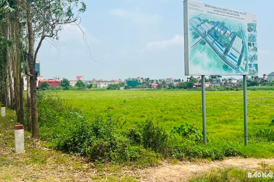 Trước ngày cưỡng chế thu hồi đất, thêm 2 hộ dân đồng ý bàn giao mặt bằng thực hiện Dự án khu dân mới thị trấn Tứ Kỳ