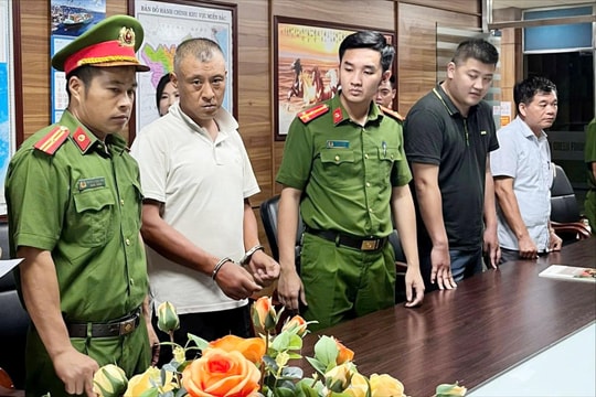 Khởi tố một người nước ngoài đổ chất thải gây ô nhiễm môi trường ở Cẩm Giàng