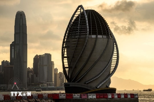 Hong Kong vượt Singapore, trở thành trung tâm tài chính hàng đầu châu Á