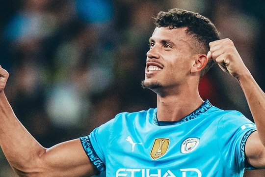 Vắng Haaland, Man City thắng vất vả ở Cúp Liên đoàn