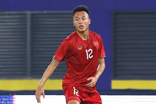 Huấn luyện viên Kim Sang-sik gọi lại trụ cột dưới thời ông Troussier