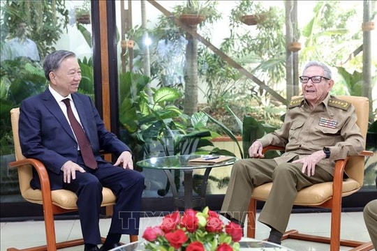 Tổng Bí thư, Chủ tịch nước Tô Lâm chào lãnh tụ Cách mạng Cuba, Đại tướng Raul Castro