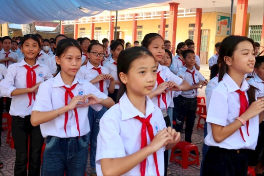Công khai đường dây nóng phản ánh tiêu cực giáo dục ở Hải Dương