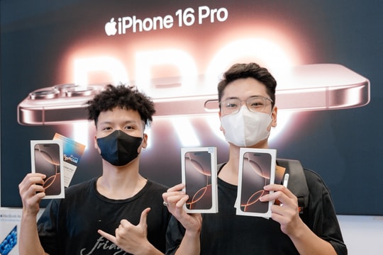 Ít nhất 37.000 iPhone 16 đã đến tay người dùng Việt Nam trong ngày đầu mở bán