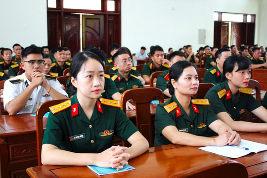 Cử tri Trường Quân sự Quân khu 3 đề nghị nâng hạn độ tuổi phục vụ tại ngũ của sĩ quan