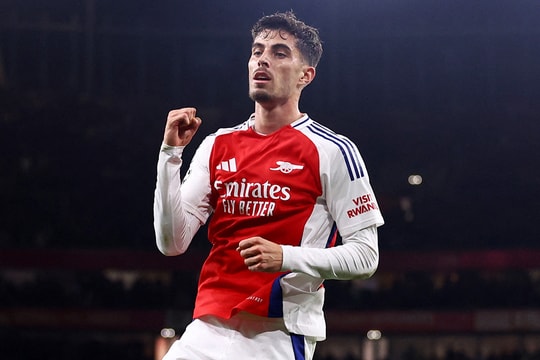 Arsenal đánh bại PSG tại Emirates