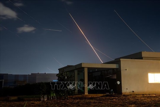 Sau khi bị Iran phóng 181 tên lửa tấn công, Thủ tướng Israel nói Tehran sẽ phải trả giá