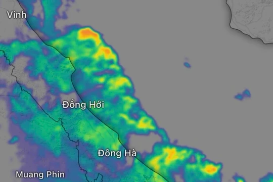 Mưa lớn khắp miền Trung, có nơi đạt mức kỷ lục