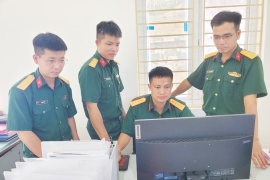 Đại úy chuyên nghiệp Trần Văn Xuân cần mẫn, tận tụy