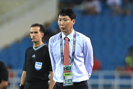 Ông Kim Sang-sik đau đầu khi đội tuyển Liban xác nhận không thể sang Việt Nam