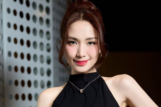 Hoà Minzy phủ nhận được Văn Toàn cầu hôn