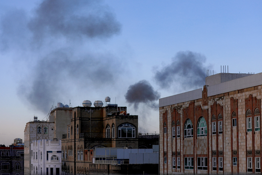 Mỹ tập kích hàng loạt mục tiêu của Houthi ở Yemen