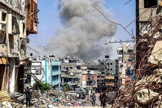 Israel không kích đền thờ Hồi giáo ở Gaza, ít nhất 18 người thiệt mạng
