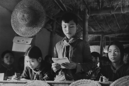 Sách giáo khoa đầu đời