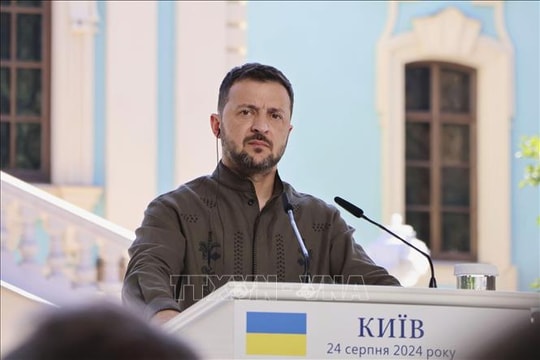Tổng thống Ukraine loại trừ khả năng "thương lượng" với Nga