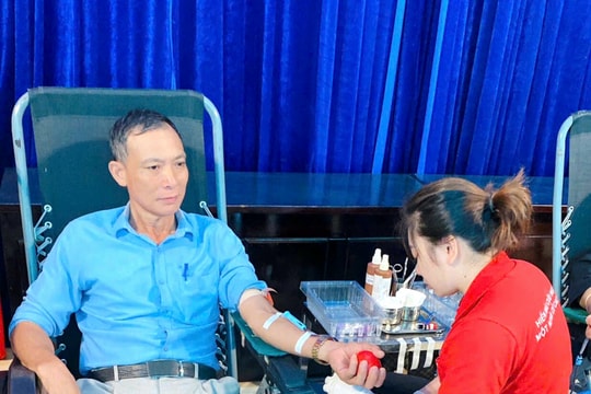 Thị xã Kinh Môn vượt chỉ tiêu hiến máu cả năm