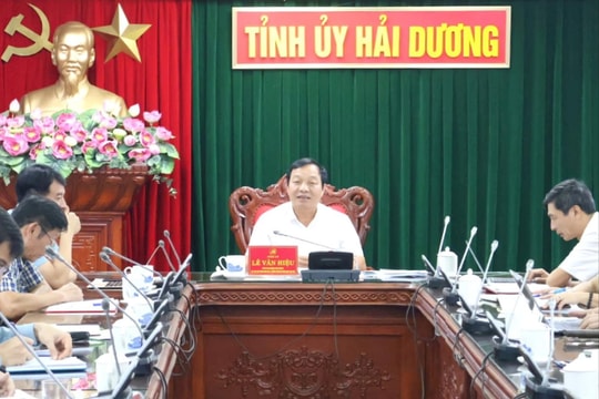 Tham mưu đẩy nhanh việc ban hành cơ chế, chính sách hỗ trợ xây nhà cho các hộ bị thiệt hại nặng sau bão