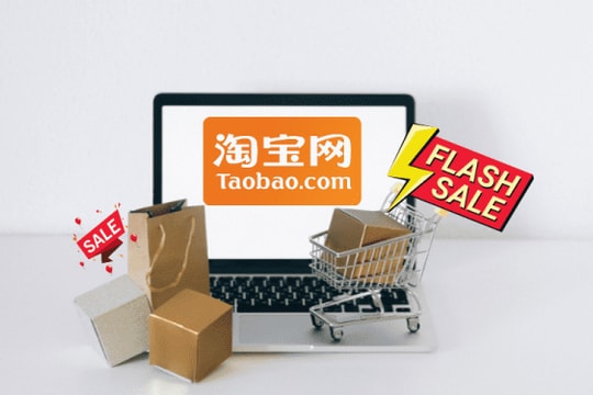 Hàng từ bên kia biên giới
