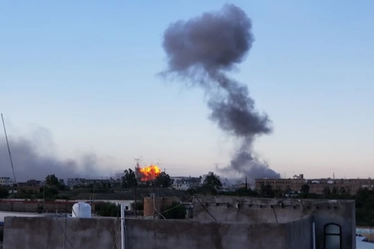 Mỹ tấn công kho vũ khí của Houthi ở Yemen