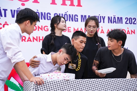Tuyên truyền pháp luật phòng chống ma túy cho học sinh bằng hình thức sân khấu hóa