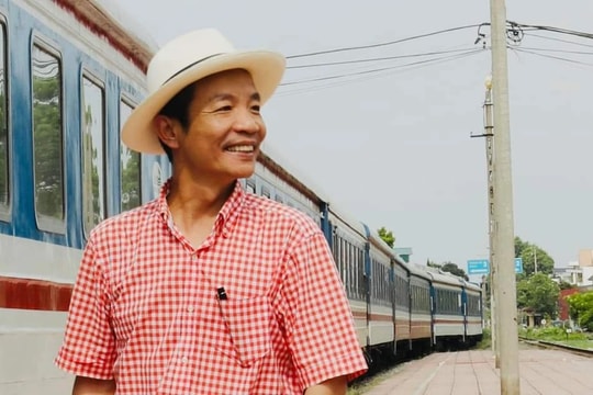 Nhạc sĩ Nguyễn Vĩnh Tiến ‘hoá thành sân ga’ ở Hải Dương