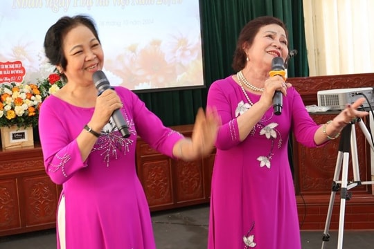 Các nữ văn nghệ sĩ Hải Dương gặt hái nhiều thành tích trong sáng tạo tác phẩm nghệ thuật