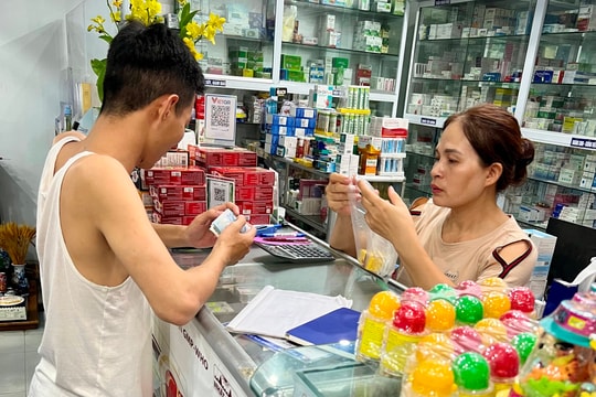 Lượng người mua thuốc cảm cúm, ho, sốt tăng khoảng 20%