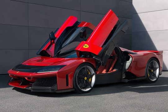 Ferrari F80 trình làng - siêu xe hybrid giá 3,9 triệu USD