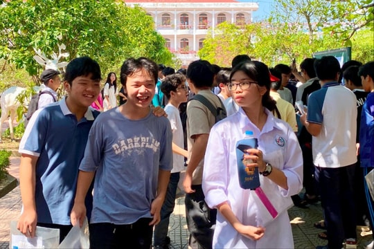 Lần đầu xếp hạng đồng đội thi học sinh giỏi lớp 9 môn tin học tỉnh Hải Dương